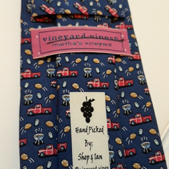 Vineyard vines neck tie - Picture 3 of 4